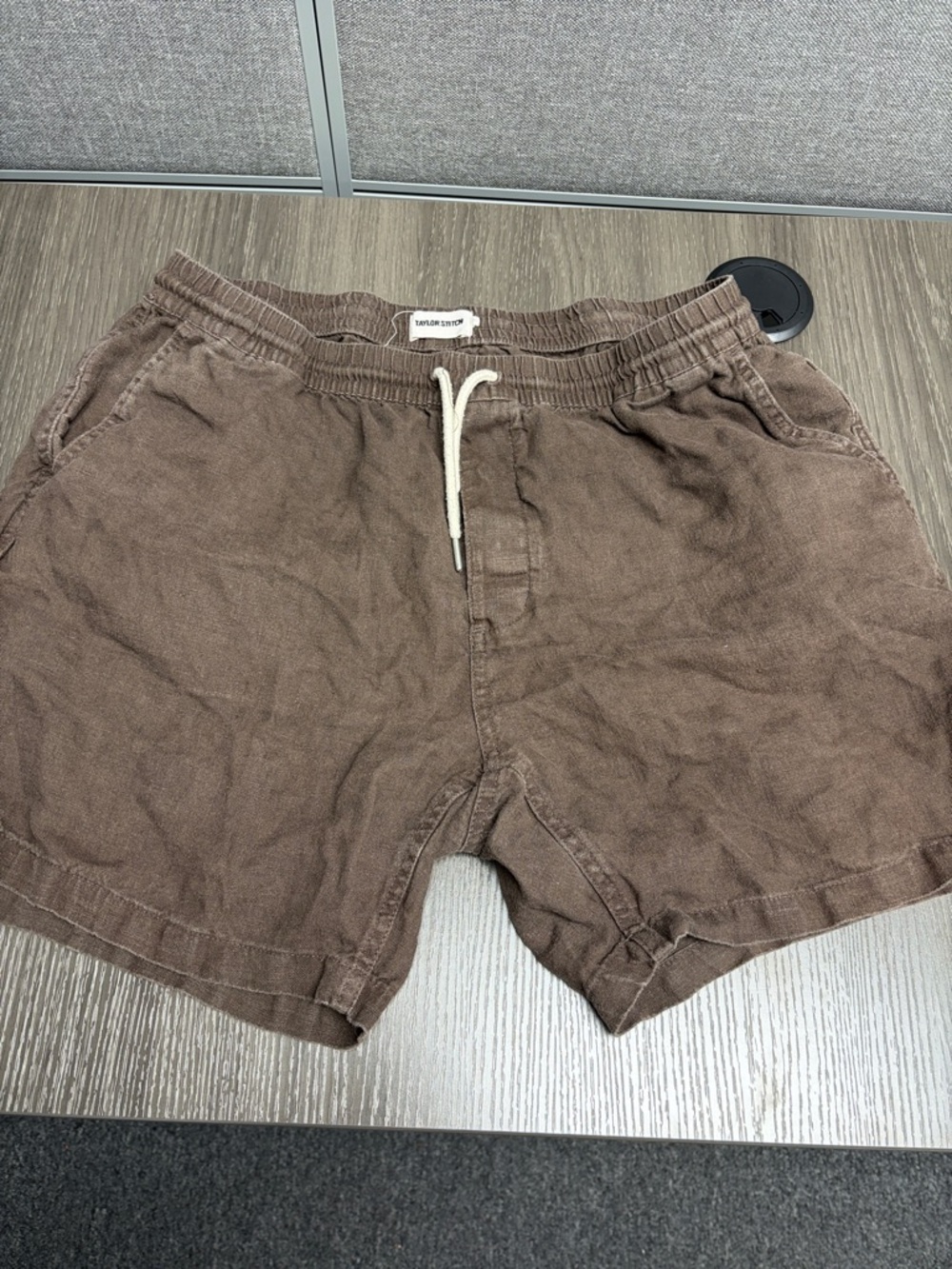 Apres Shorts in Timber Hemp